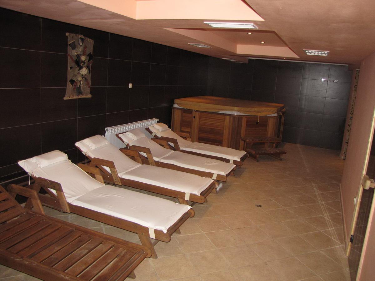 Edelweiss Inn Aparthotel Bansko Buitenkant foto
